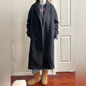 Aritzia “the slouch” coat - soft wool & cashmere Black Coat
